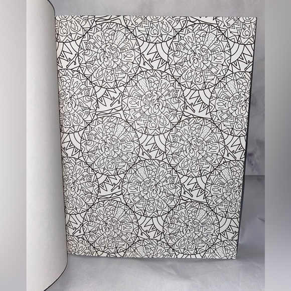 Color art adult coloring books - Picture 2 of 6